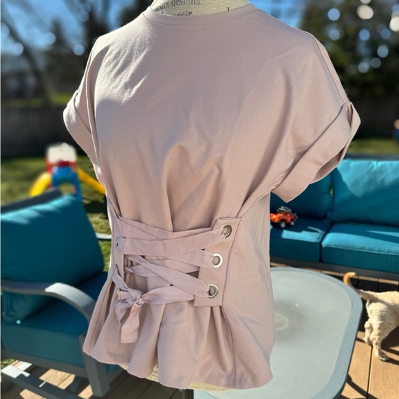 NWT Express Short-Sleeve Top - Picture 3 of 4